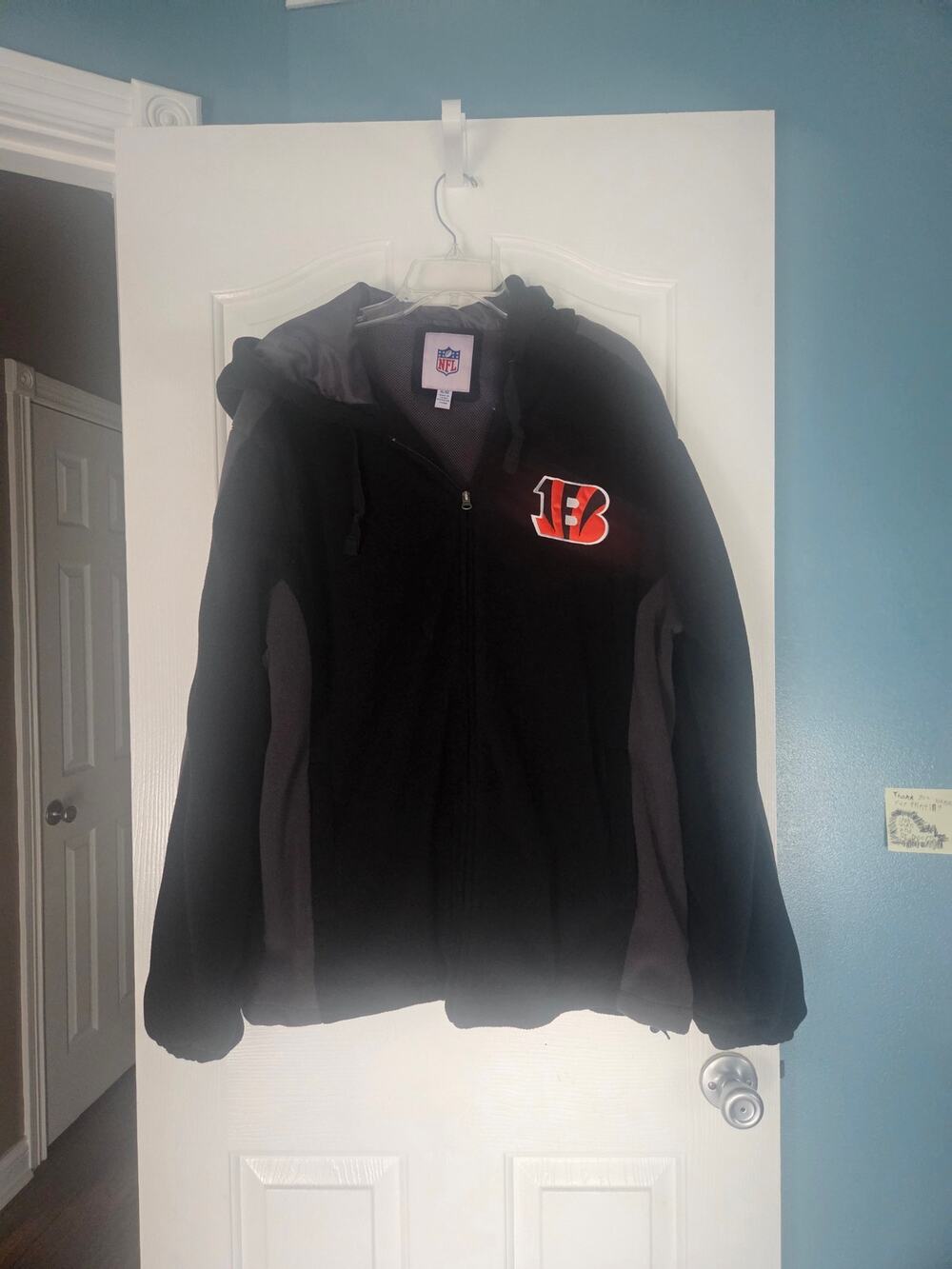 Bengals Official NFL Merchandise Fleece Jacket Size XL. Never worn.
